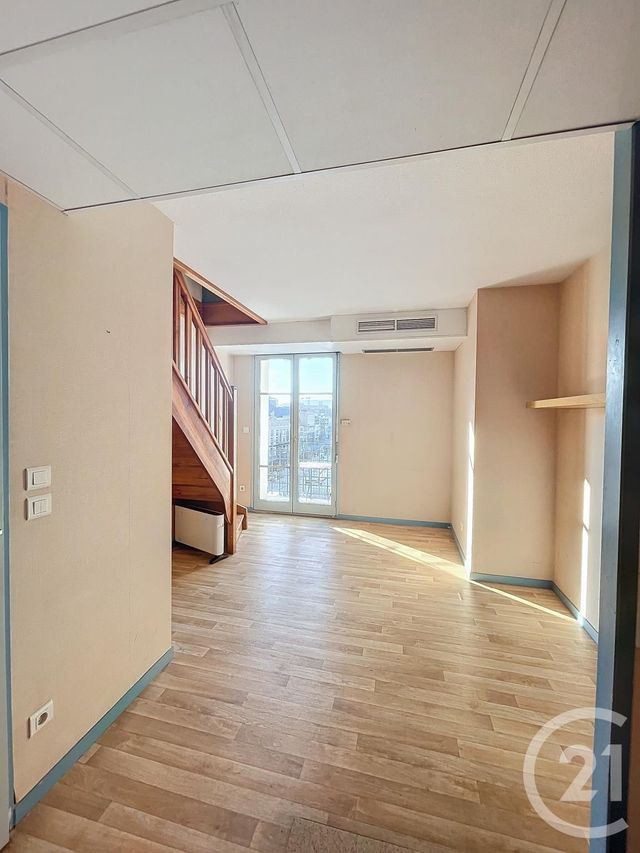 Appartement F2 à vendre - 2 pièces - 27.48 m2 - CLERMONT FERRAND - 63 - AUVERGNE - Century 21 Stéphane Roume Immobilier