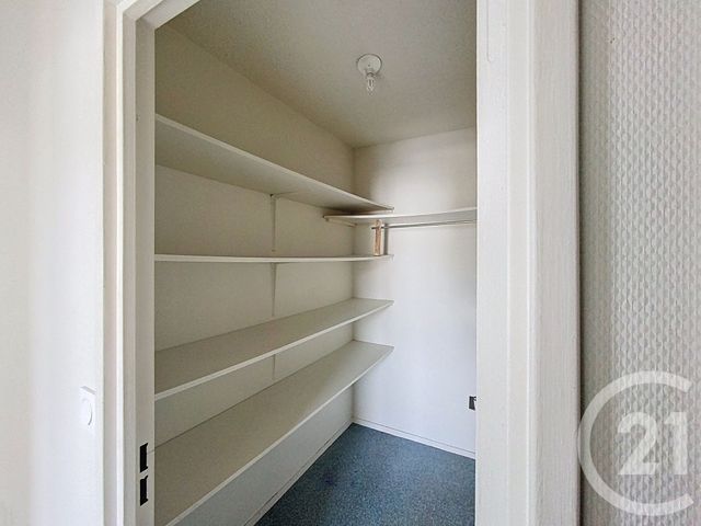 Appartement F4 à louer - 4 pièces - 85.7 m2 - COURNON D AUVERGNE - 63 - AUVERGNE - Century 21 Stéphane Roume Immobilier