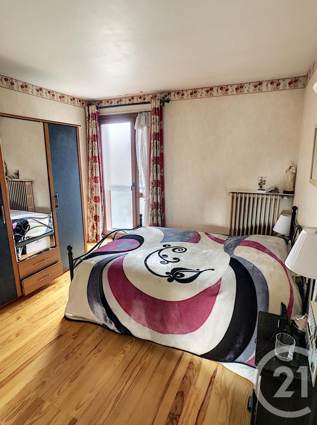 Appartement F3 à vendre - 4 pièces - 67.0 m2 - CHAMALIERES - 63 - AUVERGNE - Century 21 Stéphane Roume Immobilier Appartement F3 à vendre - 4 pièces - 67.0 m2 - CHAMALIERES - 63 - AUVERGNE - Century 21 Stéphane Roume Immobilier