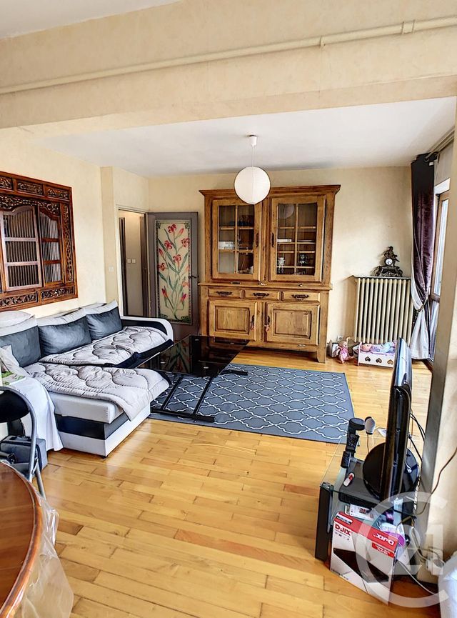 Appartement F3 à vendre - 4 pièces - 67.0 m2 - CHAMALIERES - 63 - AUVERGNE - Century 21 Stéphane Roume Immobilier Appartement F3 à vendre - 4 pièces - 67.0 m2 - CHAMALIERES - 63 - AUVERGNE - Century 21 Stéphane Roume Immobilier