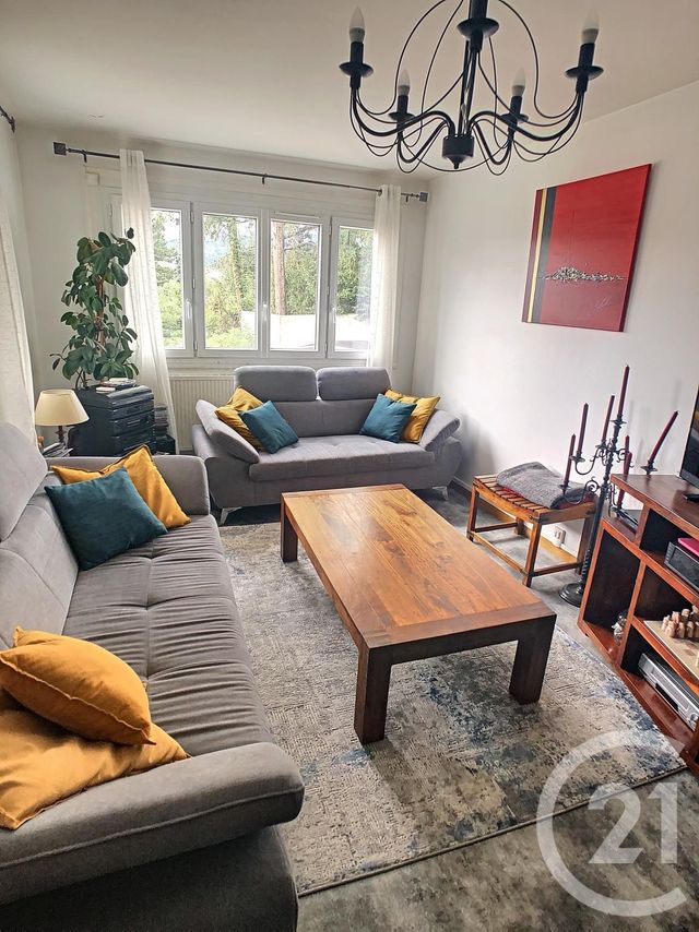 Afficher la photo en grand Appartement F5 à vendre - 5 pièces - 101.0 m2 - CLERMONT FERRAND - 63 - AUVERGNE - Century 21 Stéphane Roume Immobilier