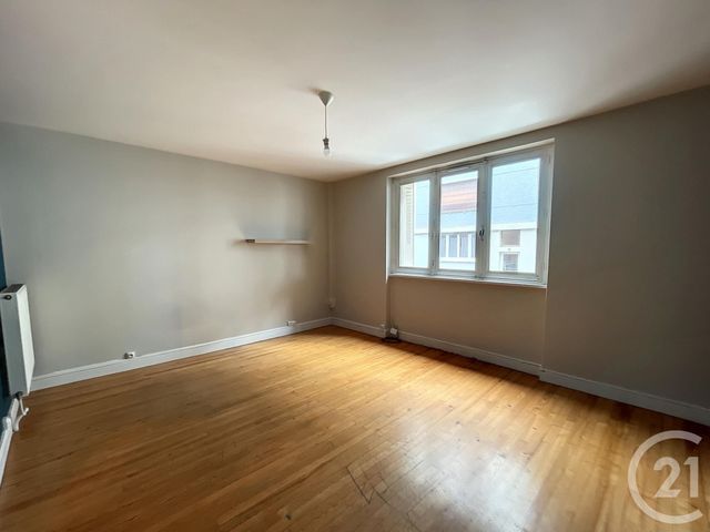 Afficher la photo en grand Appartement F1 à vendre - 1 pièce - 42.57 m2 - CLERMONT FERRAND - 63 - AUVERGNE - Century 21 Stéphane Roume Immobilier