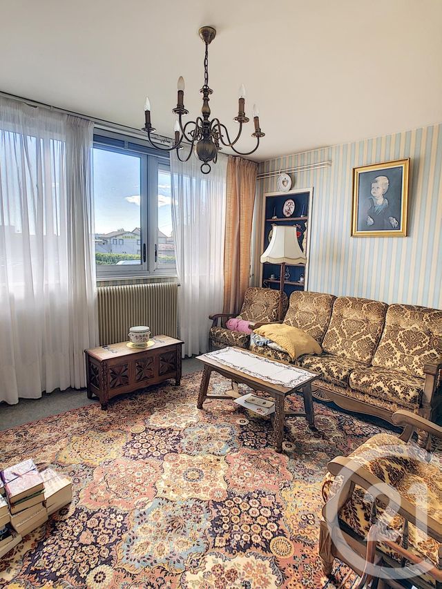 Appartement F3 à vendre - 3 pièces - 72.15 m2 - CLERMONT FERRAND - 63 - AUVERGNE - Century 21 Stéphane Roume Immobilier Appartement F3 à vendre - 3 pièces - 72.15 m2 - CLERMONT FERRAND - 63 - AUVERGNE - Century 21 Stéphane Roume Immobilier