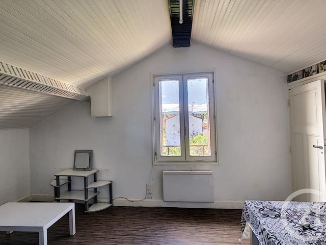 Appartement F2 à vendre - 2 pièces - 19.55 m2 - CLERMONT FERRAND - 63 - AUVERGNE - Century 21 Stéphane Roume Immobilier Appartement F2 à vendre - 2 pièces - 19.55 m2 - CLERMONT FERRAND - 63 - AUVERGNE - Century 21 Stéphane Roume Immobilier