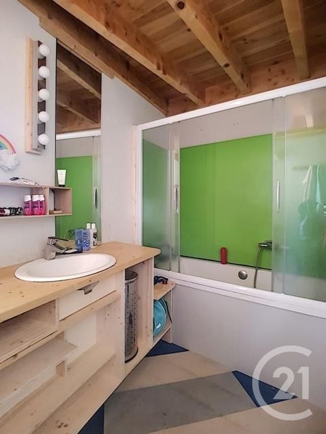 maison à vendre - 6 pièces - 145.0 m2 - CLERMONT FERRAND - 63 - AUVERGNE - Century 21 Stéphane Roume Immobilier maison à vendre - 6 pièces - 145.0 m2 - CLERMONT FERRAND - 63 - AUVERGNE - Century 21 Stéphane Roume Immobilier