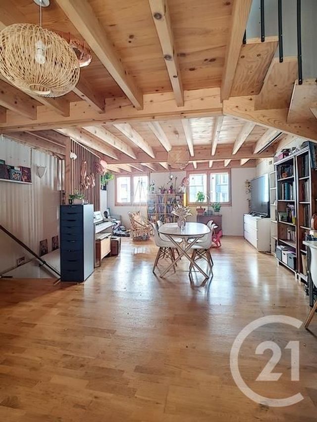 maison à vendre - 6 pièces - 145.0 m2 - CLERMONT FERRAND - 63 - AUVERGNE - Century 21 Stéphane Roume Immobilier maison à vendre - 6 pièces - 145.0 m2 - CLERMONT FERRAND - 63 - AUVERGNE - Century 21 Stéphane Roume Immobilier