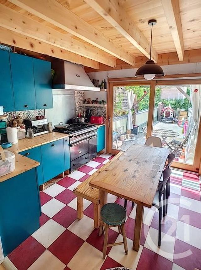 maison à vendre - 6 pièces - 145.0 m2 - CLERMONT FERRAND - 63 - AUVERGNE - Century 21 Stéphane Roume Immobilier maison à vendre - 6 pièces - 145.0 m2 - CLERMONT FERRAND - 63 - AUVERGNE - Century 21 Stéphane Roume Immobilier