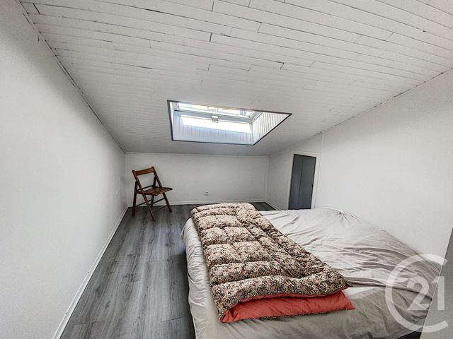 Afficher la photo en grand Appartement F2 à vendre - 2 pièces - 32.38 m2 - CLERMONT FERRAND - 63 - AUVERGNE - Century 21 Stéphane Roume Immobilier