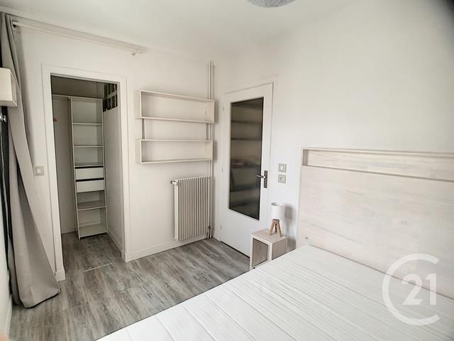 Appartement F2 à louer - 2 pièces - 38.0 m2 - CLERMONT FERRAND - 63 - AUVERGNE - Century 21 Stéphane Roume Immobilier Appartement F2 à louer - 2 pièces - 38.0 m2 - CLERMONT FERRAND - 63 - AUVERGNE - Century 21 Stéphane Roume Immobilier