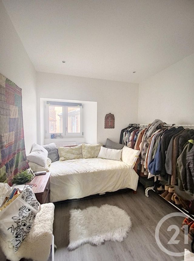 Appartement F4 à louer - 4 pièces - 126.0 m2 - CLERMONT FERRAND - 63 - AUVERGNE - Century 21 Stéphane Roume Immobilier Appartement F4 à louer - 4 pièces - 126.0 m2 - CLERMONT FERRAND - 63 - AUVERGNE - Century 21 Stéphane Roume Immobilier