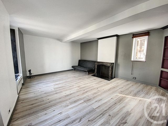 Appartement F4 à vendre - 4 pièces - 90.27 m2 - CLERMONT FERRAND - 63 - AUVERGNE - Century 21 Stéphane Roume Immobilier Appartement F4 à vendre - 4 pièces - 90.27 m2 - CLERMONT FERRAND - 63 - AUVERGNE - Century 21 Stéphane Roume Immobilier