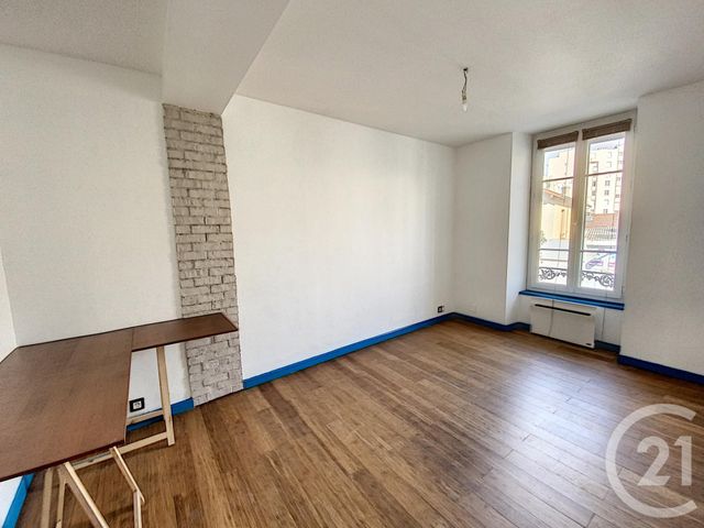 Appartement F4 à vendre - 4 pièces - 90.27 m2 - CLERMONT FERRAND - 63 - AUVERGNE - Century 21 Stéphane Roume Immobilier Appartement F4 à vendre - 4 pièces - 90.27 m2 - CLERMONT FERRAND - 63 - AUVERGNE - Century 21 Stéphane Roume Immobilier