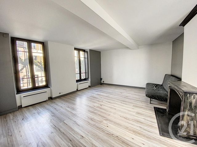 Appartement F4 à vendre - 4 pièces - 90.27 m2 - CLERMONT FERRAND - 63 - AUVERGNE - Century 21 Stéphane Roume Immobilier Appartement F4 à vendre - 4 pièces - 90.27 m2 - CLERMONT FERRAND - 63 - AUVERGNE - Century 21 Stéphane Roume Immobilier