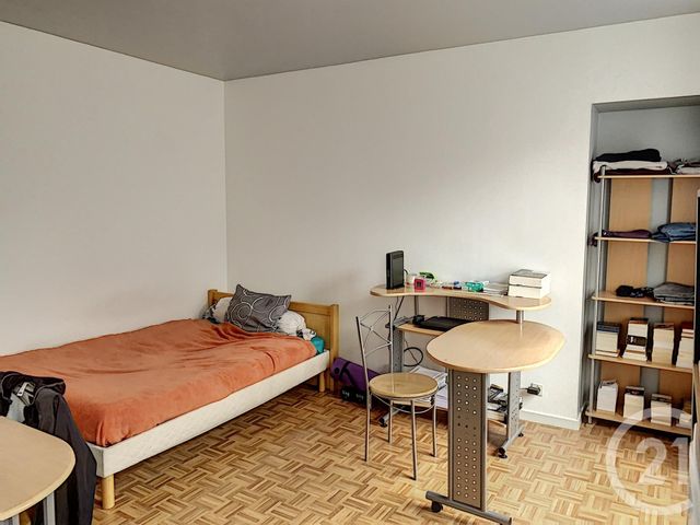 Appartement F1 à louer - 1 pièce - 19.5 m2 - CLERMONT FERRAND - 63 - AUVERGNE - Century 21 Stéphane Roume Immobilier Appartement F1 à louer - 1 pièce - 19.5 m2 - CLERMONT FERRAND - 63 - AUVERGNE - Century 21 Stéphane Roume Immobilier