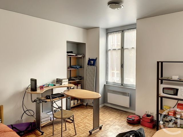 Appartement F1 à louer - 1 pièce - 19.5 m2 - CLERMONT FERRAND - 63 - AUVERGNE - Century 21 Stéphane Roume Immobilier Appartement F1 à louer - 1 pièce - 19.5 m2 - CLERMONT FERRAND - 63 - AUVERGNE - Century 21 Stéphane Roume Immobilier