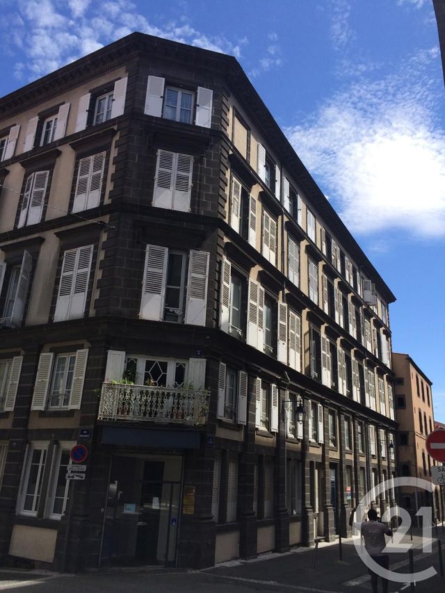 Appartement F1 à louer - 1 pièce - 19.5 m2 - CLERMONT FERRAND - 63 - AUVERGNE - Century 21 Stéphane Roume Immobilier Appartement F1 à louer - 1 pièce - 19.5 m2 - CLERMONT FERRAND - 63 - AUVERGNE - Century 21 Stéphane Roume Immobilier