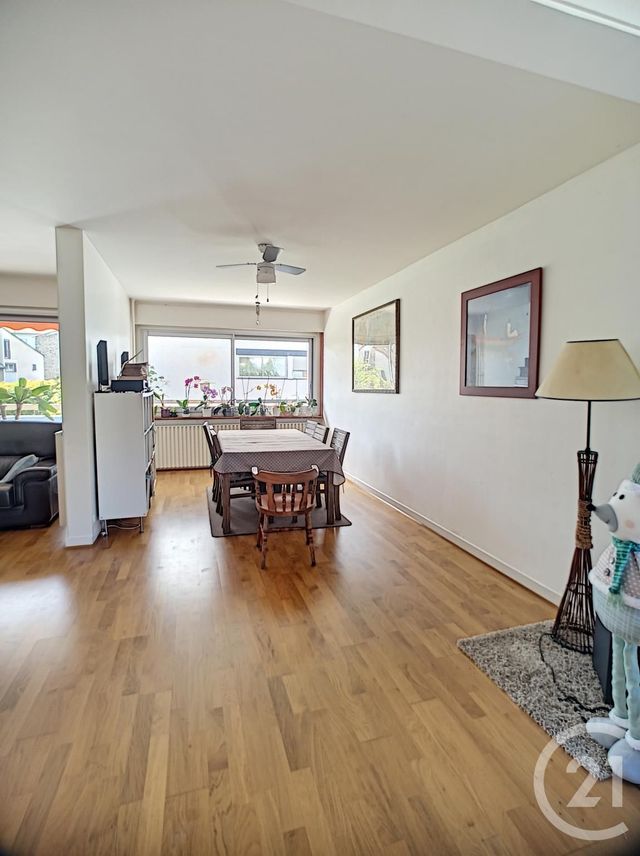 Appartement F6 à vendre - 6 pièces - 174.46 m2 - CLERMONT FERRAND - 63 - AUVERGNE - Century 21 Stéphane Roume Immobilier Appartement F6 à vendre - 6 pièces - 174.46 m2 - CLERMONT FERRAND - 63 - AUVERGNE - Century 21 Stéphane Roume Immobilier