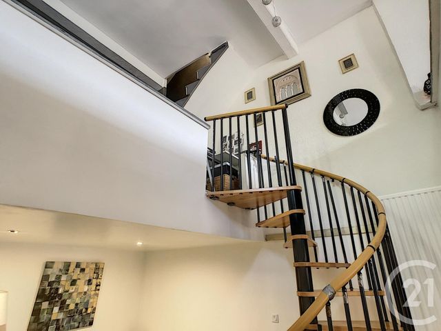 maison à vendre - 5 pièces - 151.0 m2 - CLERMONT FERRAND - 63 - AUVERGNE - Century 21 Stéphane Roume Immobilier maison à vendre - 5 pièces - 151.0 m2 - CLERMONT FERRAND - 63 - AUVERGNE - Century 21 Stéphane Roume Immobilier