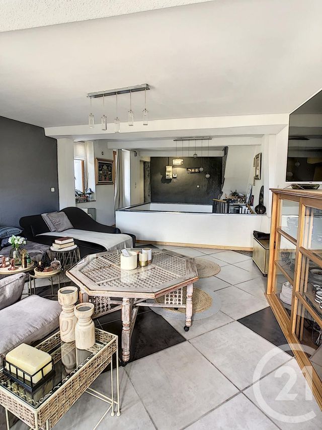 maison à vendre - 5 pièces - 151.0 m2 - CLERMONT FERRAND - 63 - AUVERGNE - Century 21 Stéphane Roume Immobilier maison à vendre - 5 pièces - 151.0 m2 - CLERMONT FERRAND - 63 - AUVERGNE - Century 21 Stéphane Roume Immobilier