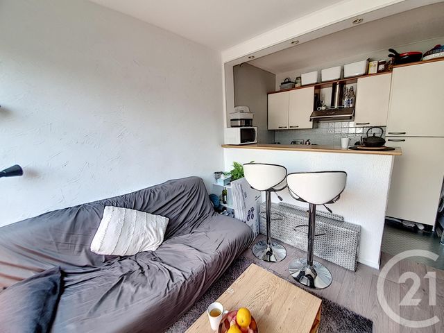 Afficher la photo en grand Appartement F1 à vendre - 1 pièce - 31.32 m2 - CLERMONT FERRAND - 63 - AUVERGNE - Century 21 Stéphane Roume Immobilier