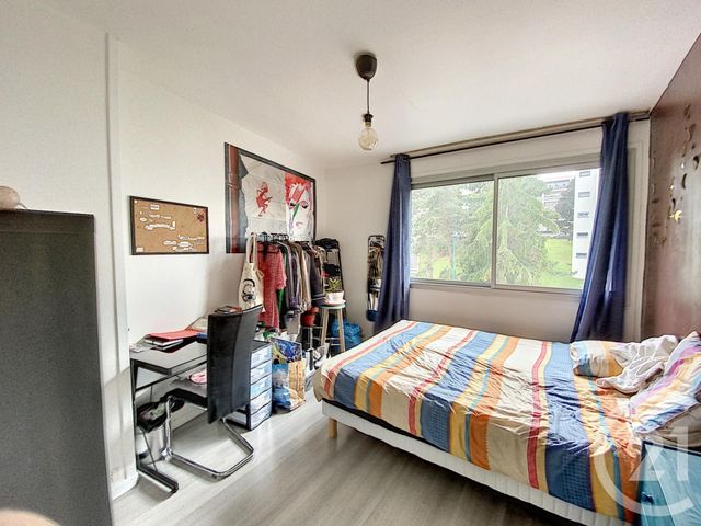 Appartement F5 à vendre - 5 pièces - 86.47 m2 - CLERMONT FERRAND - 63 - AUVERGNE - Century 21 Stéphane Roume Immobilier Appartement F5 à vendre - 5 pièces - 86.47 m2 - CLERMONT FERRAND - 63 - AUVERGNE - Century 21 Stéphane Roume Immobilier