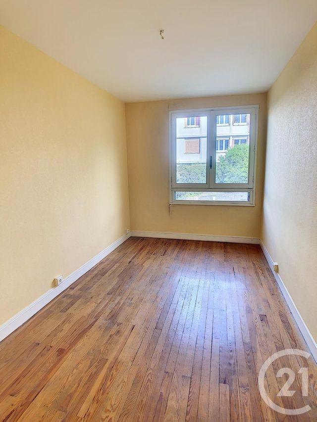 Afficher la photo en grand Appartement F5 à vendre - 5 pièces - 95.03 m2 - CLERMONT FERRAND - 63 - AUVERGNE - Century 21 Stéphane Roume Immobilier