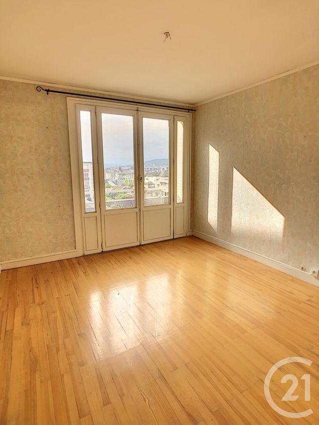 Afficher la photo en grand Appartement F5 à vendre - 5 pièces - 95.03 m2 - CLERMONT FERRAND - 63 - AUVERGNE - Century 21 Stéphane Roume Immobilier