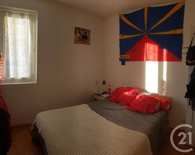 Appartement F5 à louer - 5 pièces - 79.08 m2 - CLERMONT FERRAND - 63 - AUVERGNE - Century 21 Stéphane Roume Immobilier Appartement F5 à louer - 5 pièces - 79.08 m2 - CLERMONT FERRAND - 63 - AUVERGNE - Century 21 Stéphane Roume Immobilier
