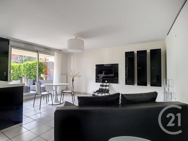 Afficher la photo en grand Appartement F3 à vendre - 3 pièces - 69.15 m2 - CLERMONT FERRAND - 63 - AUVERGNE - Century 21 Stéphane Roume Immobilier
