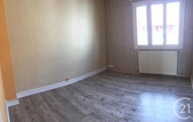 Afficher la photo en grand Appartement F2 à louer - 2 pièces - 41.27 m2 - CLERMONT FERRAND - 63 - AUVERGNE - Century 21 Stéphane Roume Immobilier