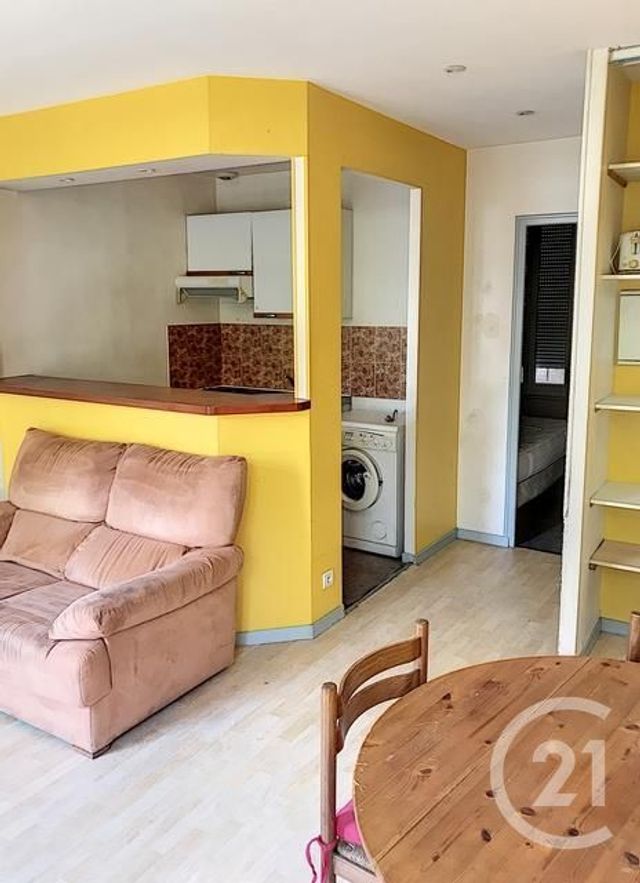 Afficher la photo en grand Appartement F2 à louer - 2 pièces - 30.63 m2 - ROYAT - 63 - AUVERGNE - Century 21 Stéphane Roume Immobilier