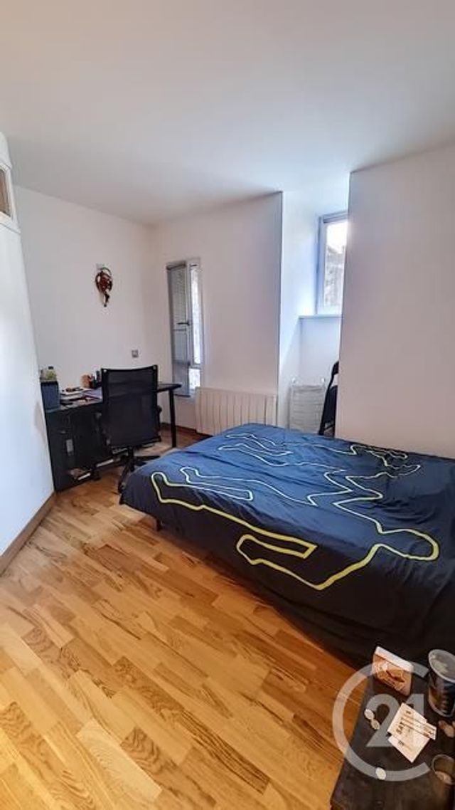 Afficher la photo en grand Appartement F2 à louer - 2 pièces - 33.9 m2 - CLERMONT FERRAND - 63 - AUVERGNE - Century 21 Stéphane Roume Immobilier