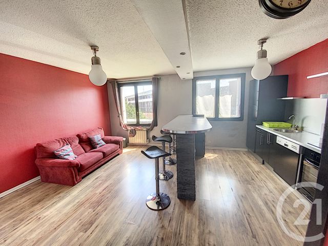 Afficher la photo en grand Appartement F2 à vendre - 2 pièces - 43.75 m2 - CLERMONT FERRAND - 63 - AUVERGNE - Century 21 Stéphane Roume Immobilier
