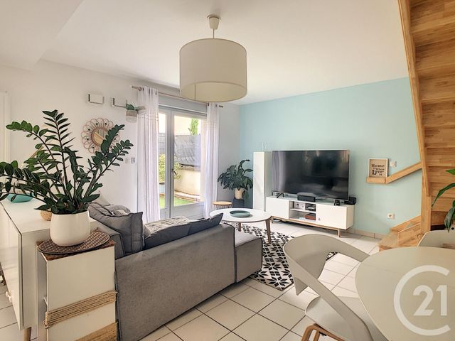 Afficher la photo en grand maison à vendre - 3 pièces - 68.89 m2 - CLERMONT FERRAND - 63 - AUVERGNE - Century 21 Stéphane Roume Immobilier