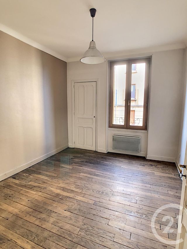 Afficher la photo en grand Appartement F3 à louer - 3 pièces - 77.08 m2 - CLERMONT FERRAND - 63 - AUVERGNE - Century 21 Stéphane Roume Immobilier
