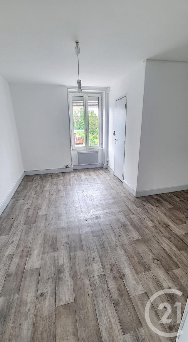 Afficher la photo en grand Appartement F2 à louer - 2 pièces - 32.0 m2 - CLERMONT FERRAND - 63 - AUVERGNE - Century 21 Stéphane Roume Immobilier