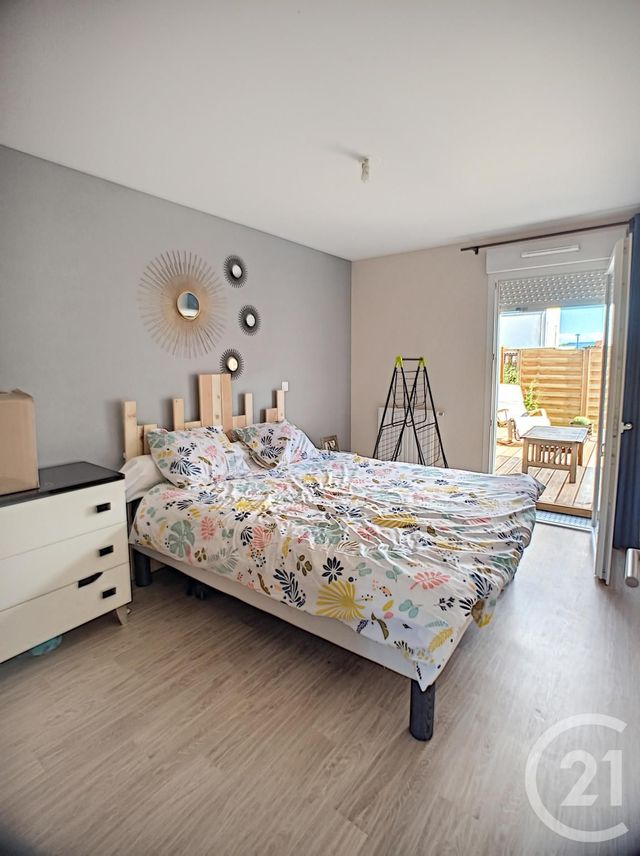 Afficher la photo en grand Appartement F3 à vendre - 3 pièces - 72.0 m2 - CLERMONT FERRAND - 63 - AUVERGNE - Century 21 Stéphane Roume Immobilier