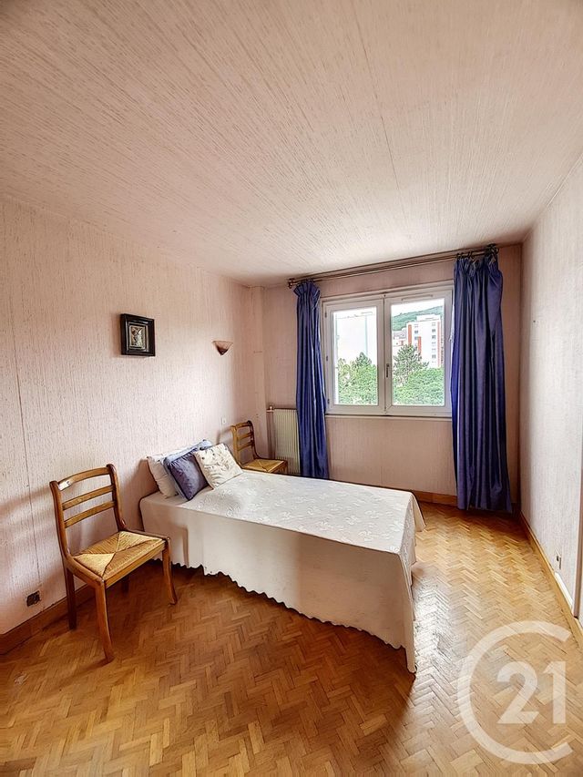 Afficher la photo en grand Appartement F4 à vendre - 4 pièces - 79.24 m2 - CLERMONT FERRAND - 63 - AUVERGNE - Century 21 Stéphane Roume Immobilier