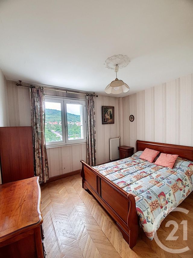 Afficher la photo en grand Appartement F4 à vendre - 4 pièces - 79.24 m2 - CLERMONT FERRAND - 63 - AUVERGNE - Century 21 Stéphane Roume Immobilier