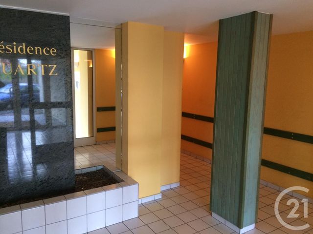 Afficher la photo en grand Appartement F2 à louer - 2 pièces - 45.88 m2 - CLERMONT FERRAND - 63 - AUVERGNE - Century 21 Stéphane Roume Immobilier