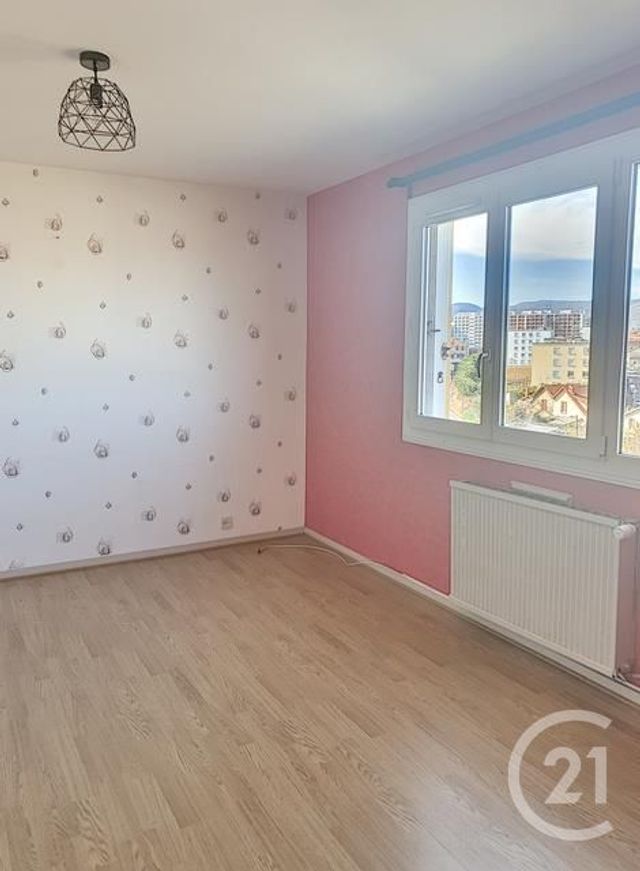 Afficher la photo en grand Appartement F1 à louer - 1 pièce - 29.19 m2 - CLERMONT FERRAND - 63 - AUVERGNE - Century 21 Stéphane Roume Immobilier