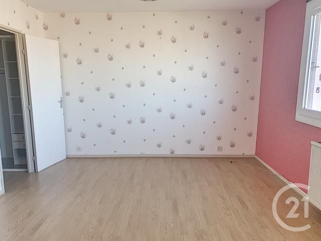 Afficher la photo en grand Appartement F1 à louer - 1 pièce - 29.19 m2 - CLERMONT FERRAND - 63 - AUVERGNE - Century 21 Stéphane Roume Immobilier