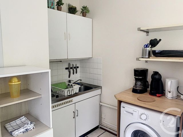 Afficher la photo en grand Appartement à louer - 2 pièces - 33.7 m2 - ROYAT - 63 - AUVERGNE - Century 21 Stéphane Roume Immobilier