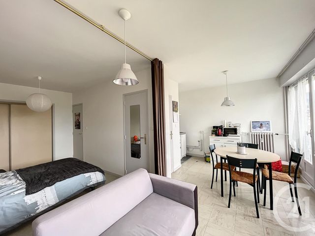 Afficher la photo en grand Appartement F2 à vendre - 2 pièces - 33.63 m2 - ROYAT - 63 - AUVERGNE - Century 21 Stéphane Roume Immobilier