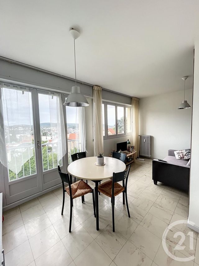 Afficher la photo en grand Appartement F2 à vendre - 2 pièces - 33.63 m2 - ROYAT - 63 - AUVERGNE - Century 21 Stéphane Roume Immobilier