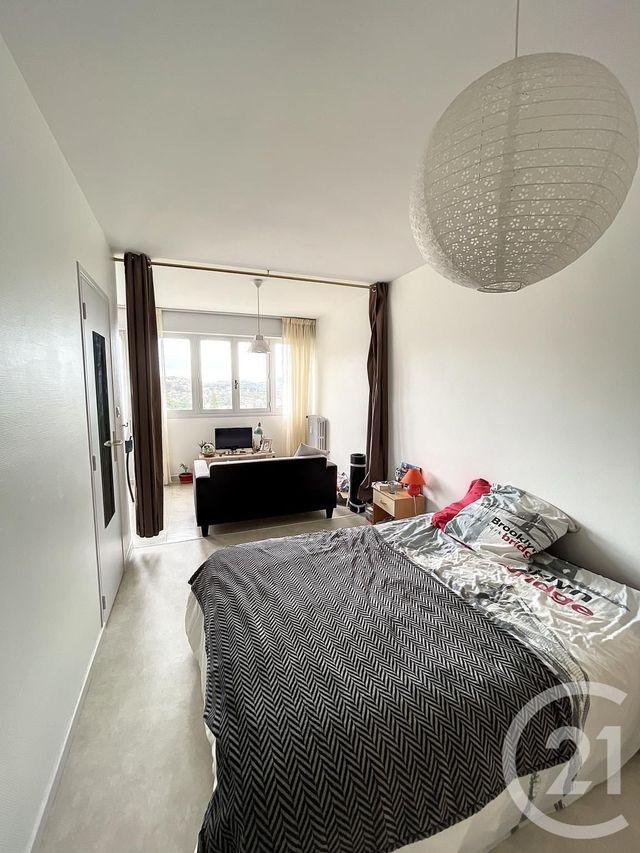 Afficher la photo en grand Appartement F2 à vendre - 2 pièces - 33.63 m2 - ROYAT - 63 - AUVERGNE - Century 21 Stéphane Roume Immobilier