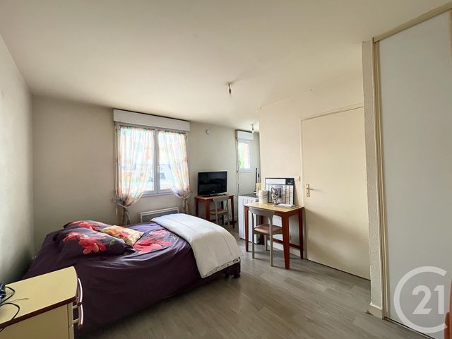 Afficher la photo en grand Studio à vendre - 1 pièce - 19.0 m2 - CLERMONT FERRAND - 63 - AUVERGNE - Century 21 Stéphane Roume Immobilier