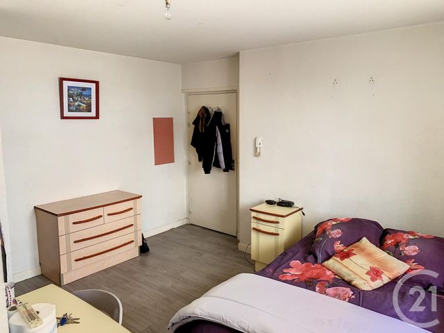 Afficher la photo en grand Studio à vendre - 1 pièce - 19.0 m2 - CLERMONT FERRAND - 63 - AUVERGNE - Century 21 Stéphane Roume Immobilier
