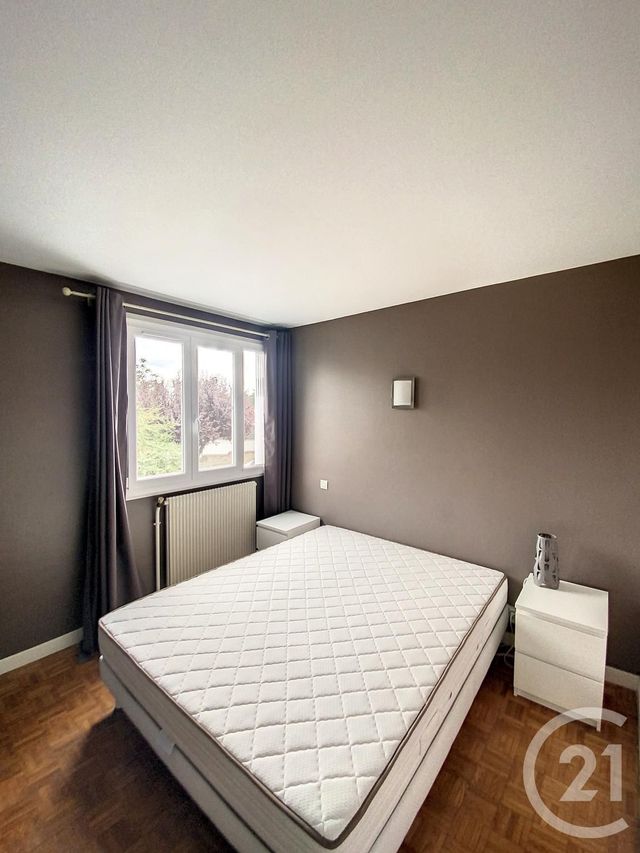 Afficher la photo en grand Appartement F2 à louer - 2 pièces - 41.35 m2 - CLERMONT FERRAND - 63 - AUVERGNE - Century 21 Stéphane Roume Immobilier