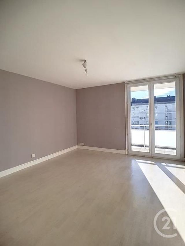 Appartement F4 à vendre - 4 pièces - 76.0 m2 - CLERMONT FERRAND - 63 - AUVERGNE - Century 21 Stéphane Roume Immobilier